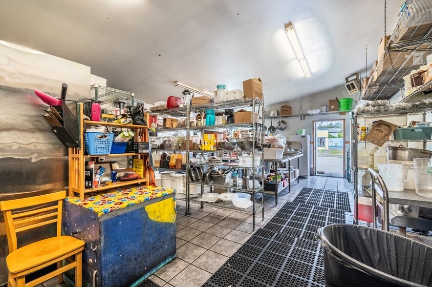 More Photos Of 259 6th St, Port Orford Restaurant For Sale