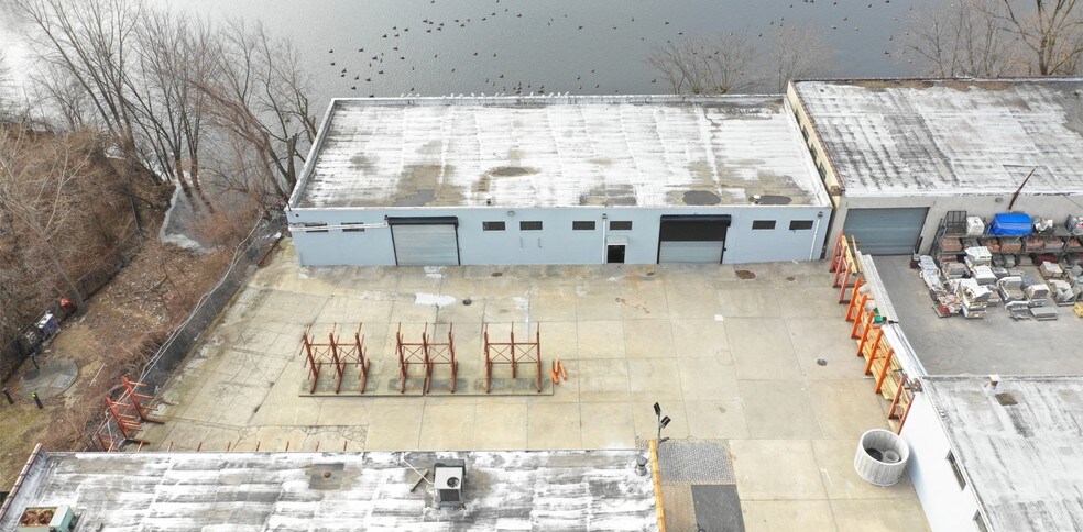 More Photos Of 309 Denton Ave, New Hyde Park Industrial For Lease