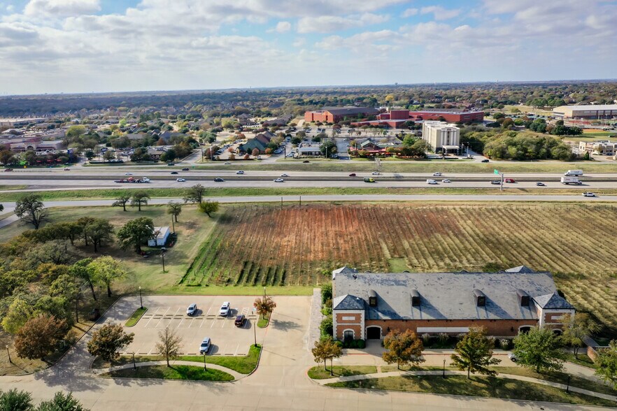 More Photos Of 2000 Champagne Blvd, Grapevine Specialty For Sale