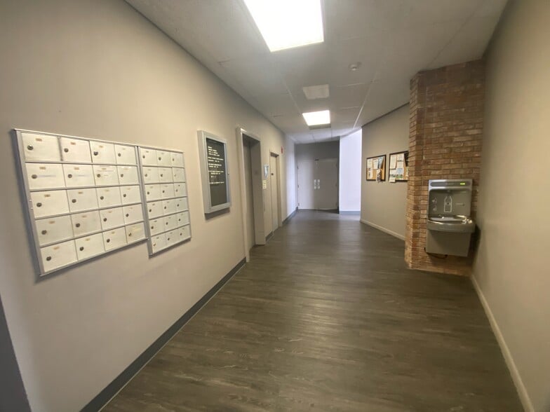 More Photos Of 3020 Knight St, Shreveport Loft Creative Space For Sale