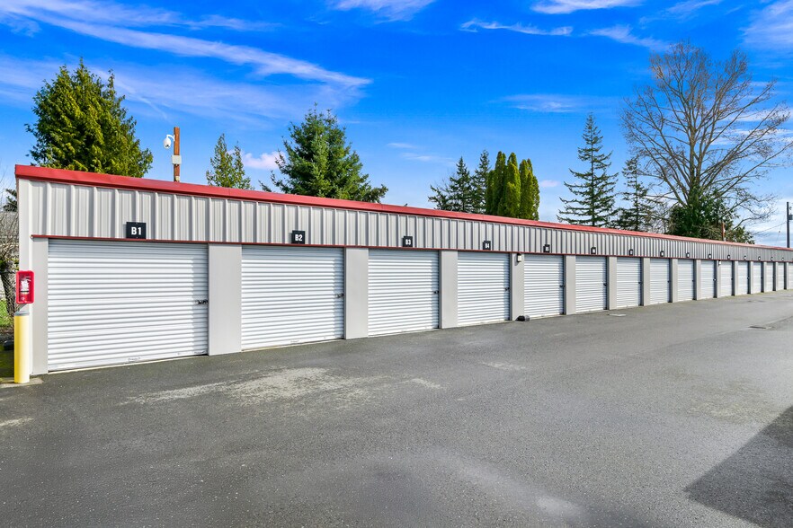 More Photos Of 1479 W Smith Rd, Ferndale Self Storage For Sale