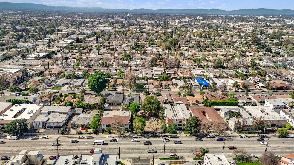 More Photos Of 6901 Woodman Ave, Van Nuys Apartments For Sale