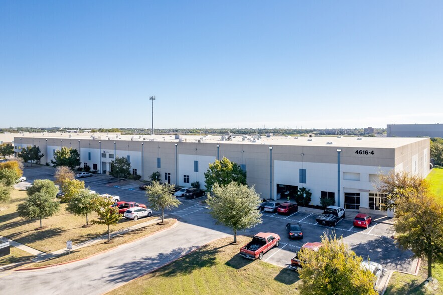 More Photos Of 4616 W Howard Ln, Austin Warehouse For Lease
