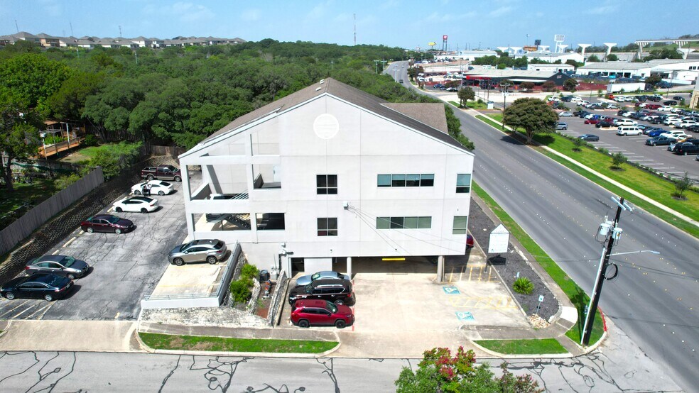 More Photos Of 12501 Judson Rd, San Antonio Medical For Lease