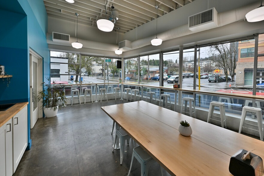 More Photos Of 1701 SW Jefferson St, Portland Restaurant For Lease