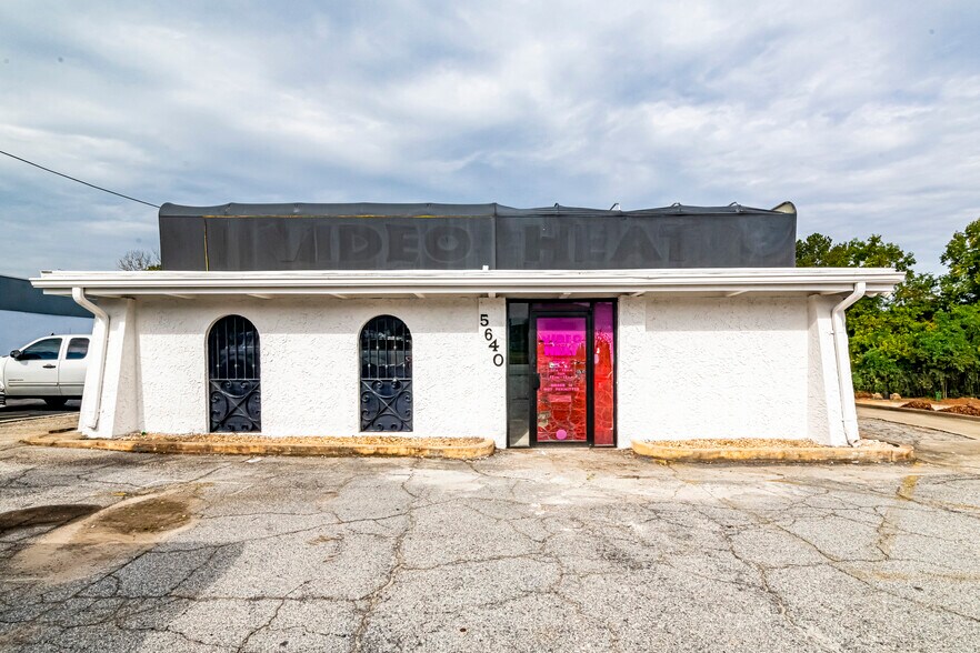 Primary Photo Of 5640 Peachtree Industrial Blvd, Chamblee Freestanding For Lease