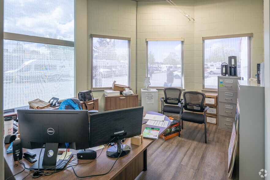 More Photos Of 747 Cliveden Pl, Delta Warehouse For Lease