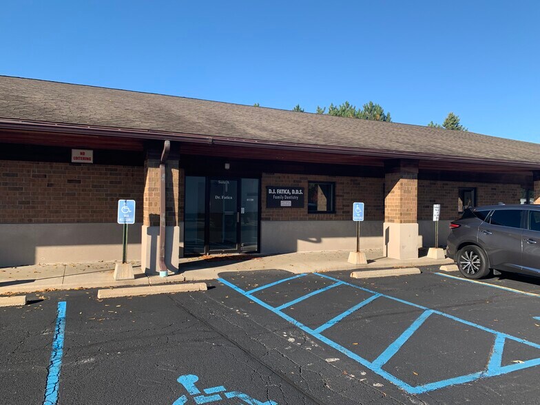More Photos Of 1655-1657 Holland Rd, Maumee Medical For Lease