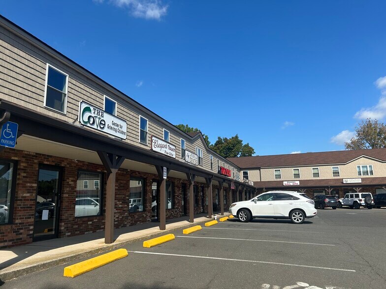 More Photos Of 1085-1113 S Main St, Cheshire, Ct, Cheshire Storefront Retail Office For Lease