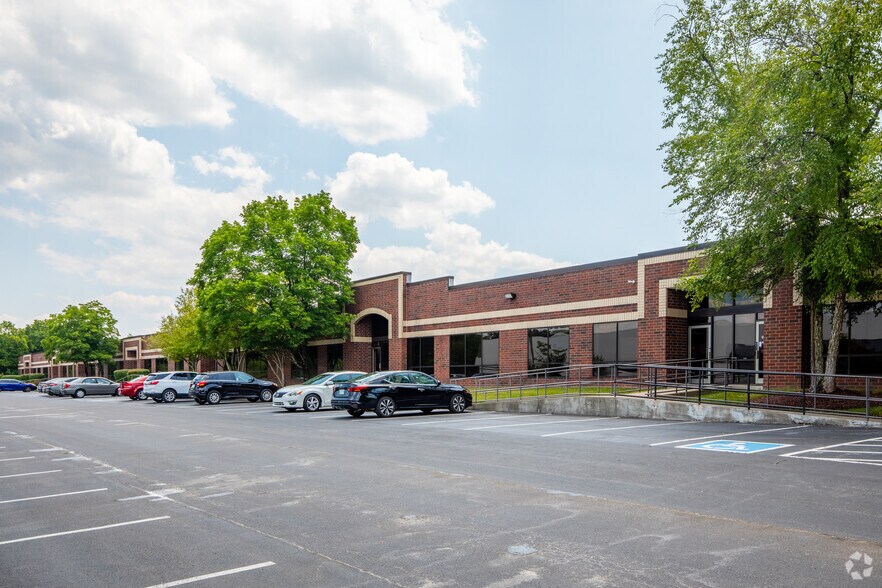 More Photos Of 5209 Linbar Dr, Nashville Unknown For Lease
