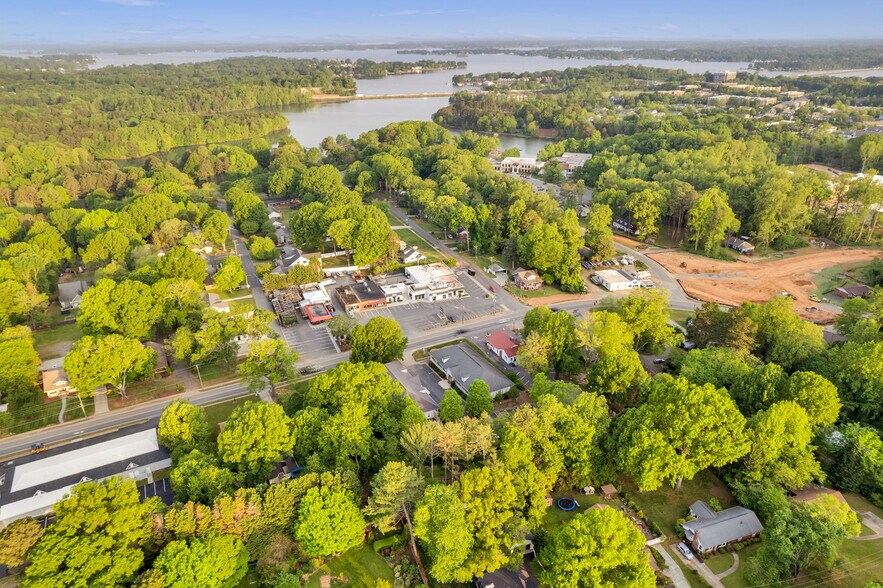 More Photos Of 20808 N Main St, Cornelius Medical For Sale