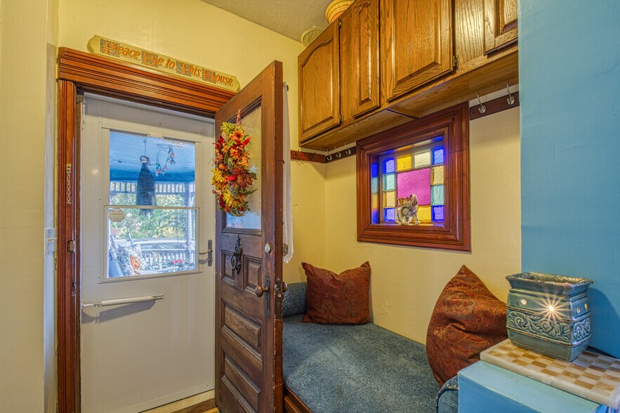 More Photos Of 28 Woodstock Ave, Putnam Specialty For Sale