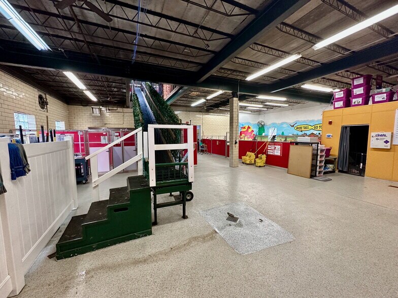 More Photos Of 1140 Washington Blvd, Pittsburgh Warehouse For Sale