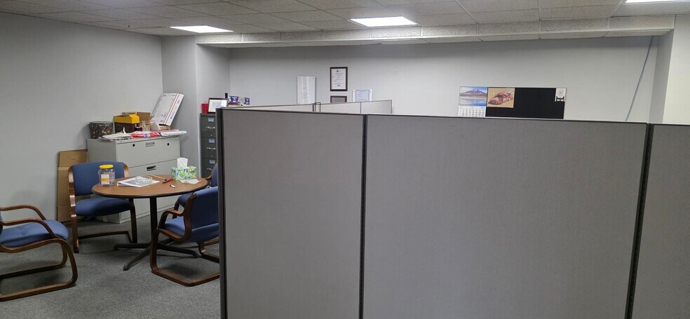More Photos Of 6465 N Avondale Ave, Chicago Manufacturing For Sale