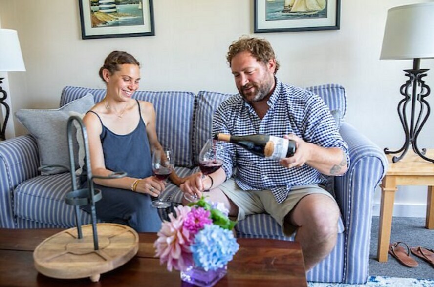 More Photos Of 1411 Route 6A, East Dennis Hotel For Sale