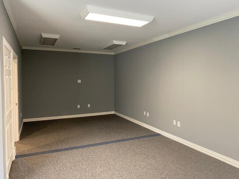 More Photos Of 8951 Collin McKinney Pky, McKinney Medical For Sale