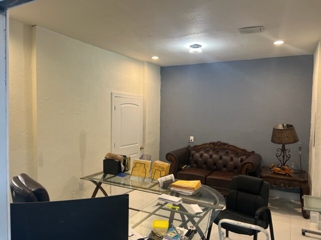 More Photos Of 2411 S Pine Ave, Ocala Storefront Retail Office For Sale