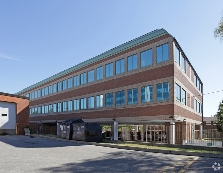 More Photos Of 701 Sheppard Ave E, Toronto Medical For Lease