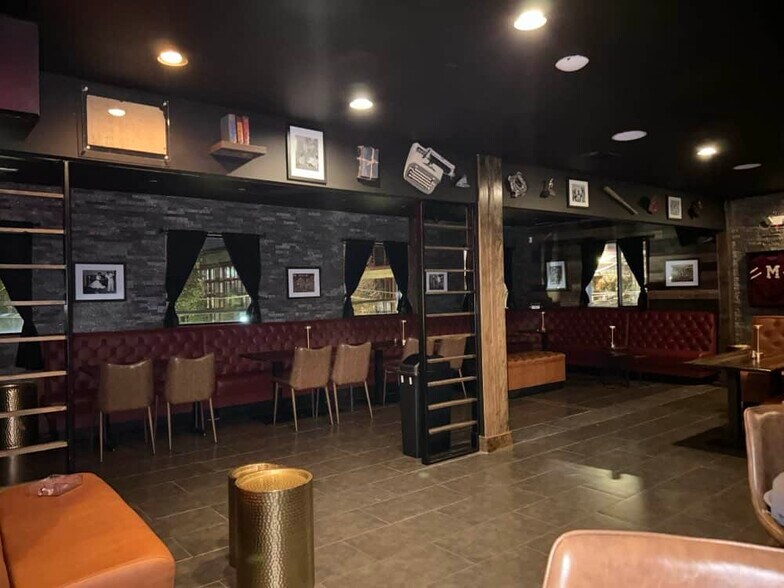 More Photos Of 140 James P Brawley Dr SW, Atlanta Restaurant For Sale