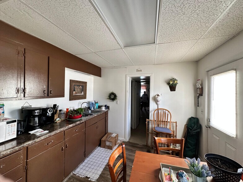 More Photos Of 1831 N C St, Elwood Apartments For Sale