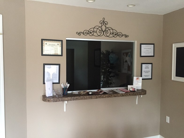 More Photos Of 1013 Marwalt Dr, Fort Walton Beach Medical For Sale