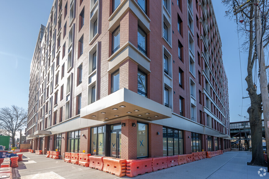 More Photos Of 700 E 241st St, Bronx Apartments For Lease