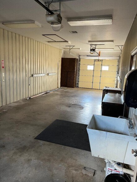 More Photos Of 3618 US Highway 59, Grove Freestanding For Lease