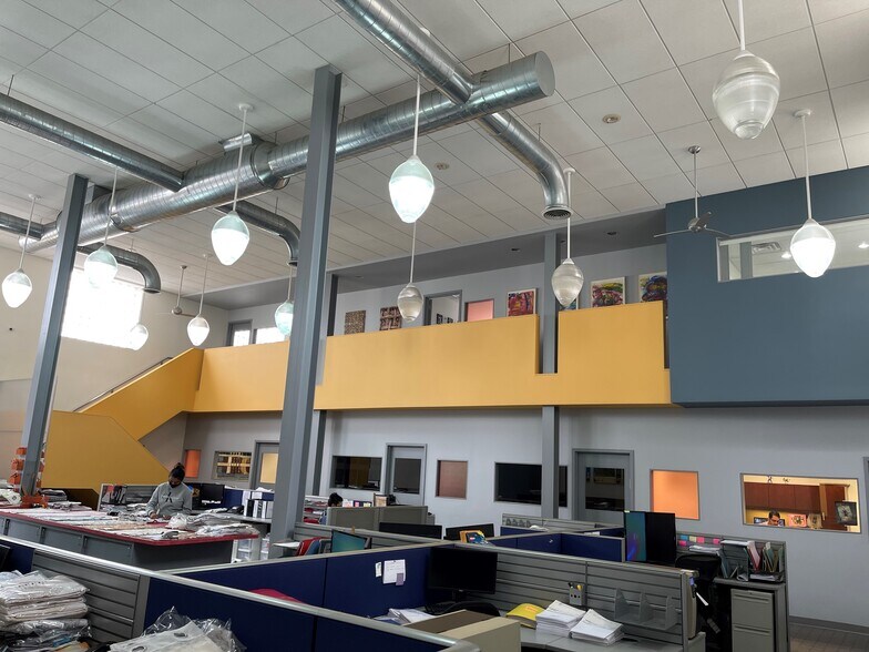 More Photos Of 8950 127th St, Richmond Hill Warehouse For Sale