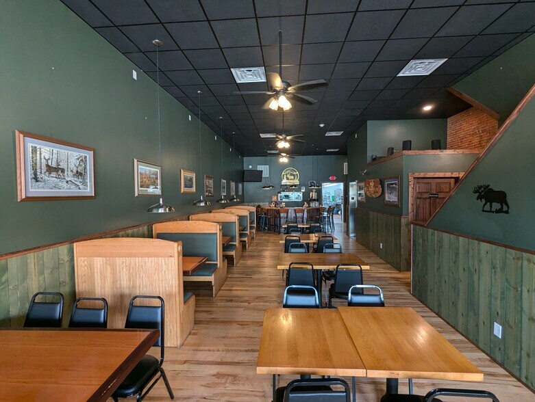 More Photos Of 104 N Elm St, Cresco General Retail For Sale