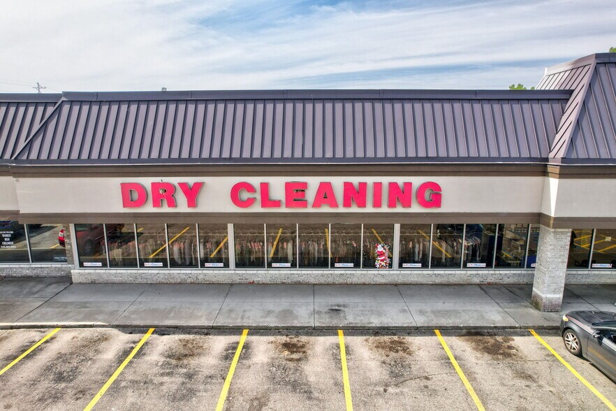 More Photos Of 3802 E Court St, Flint Unknown For Lease