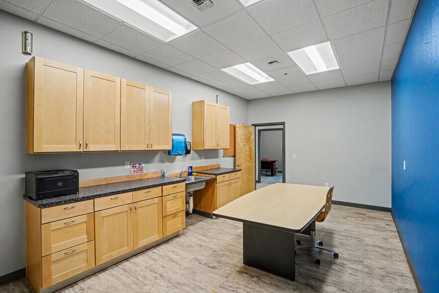More Photos Of 2729 Pacific Blvd SW, Albany Warehouse For Lease