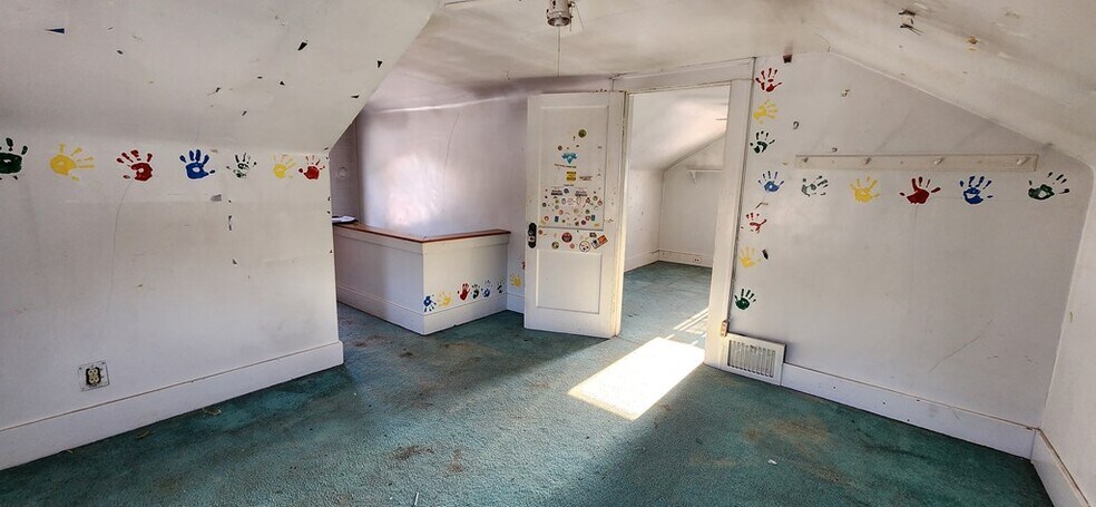 More Photos Of 125 Rockdale Rd, Follansbee Flex For Sale