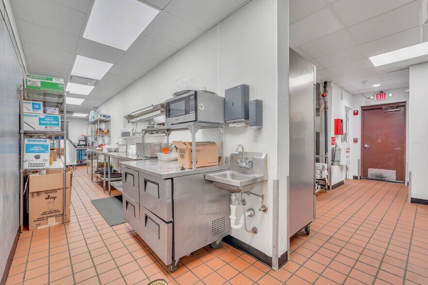 More Photos Of 110 Towne Center Dr, Pooler Restaurant For Sale