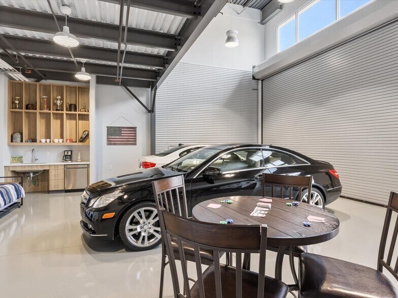 More Photos Of 6701 Dominion Garages Ave, Woodford Specialty For Sale