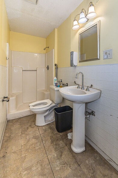 More Photos Of 4516 S St Peters Pky, Saint Charles Auto Dealership For Sale
