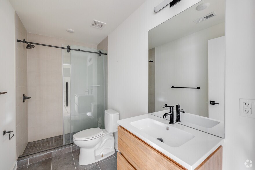 More Photos Of 500 N 13th St, Philadelphia Multifamily For Sale