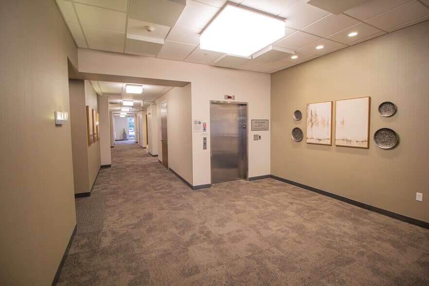 More Photos Of 1712 Route 9, Halfmoon Office For Lease
