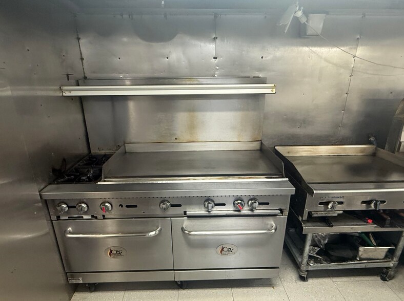 More Photos Of 1401 Laurel Ave, Whitewood Restaurant For Sale