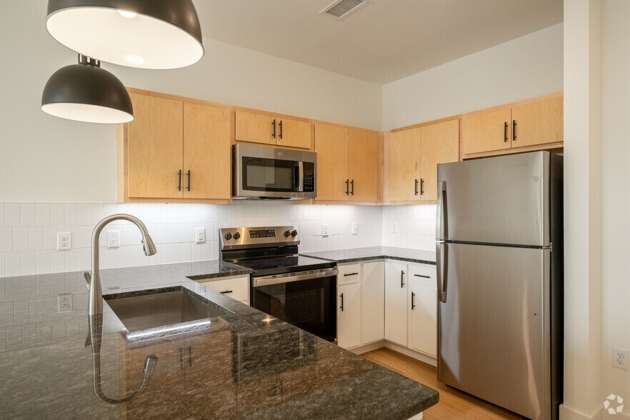More Photos Of 2820 W Broad St, Richmond Apartments For Lease