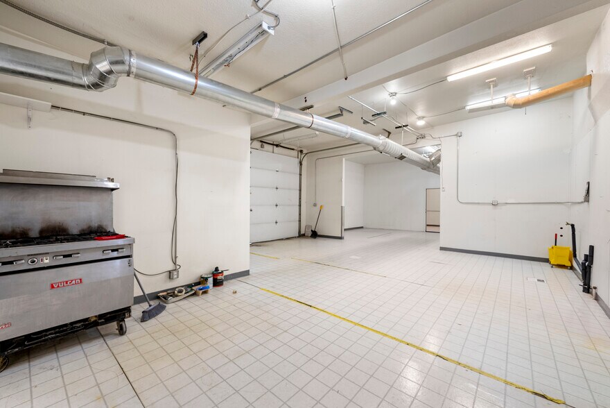 More Photos Of 4837 N Washington St, Denver Freestanding For Sale