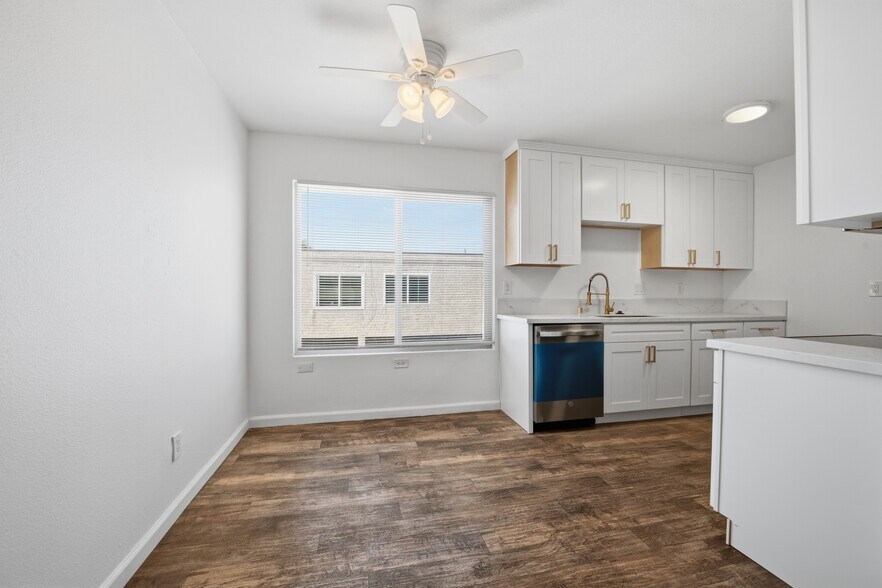 More Photos Of 635 Emory St, Imperial Beach Apartments For Sale