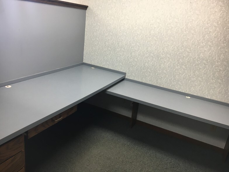 More Photos Of 836 Centennial Way, Lansing Medical For Sale