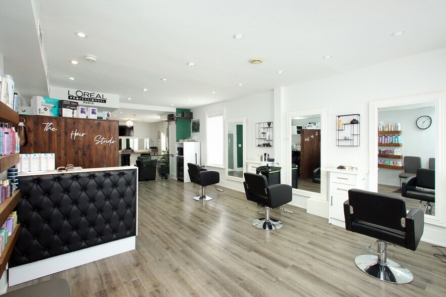 More Photos Of 10-12 Centre St, Markham Office Residential For Sale