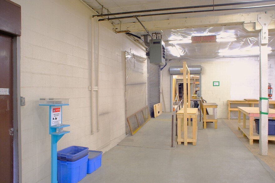 More Photos Of 1670 Pandora St, Vancouver Warehouse For Sale