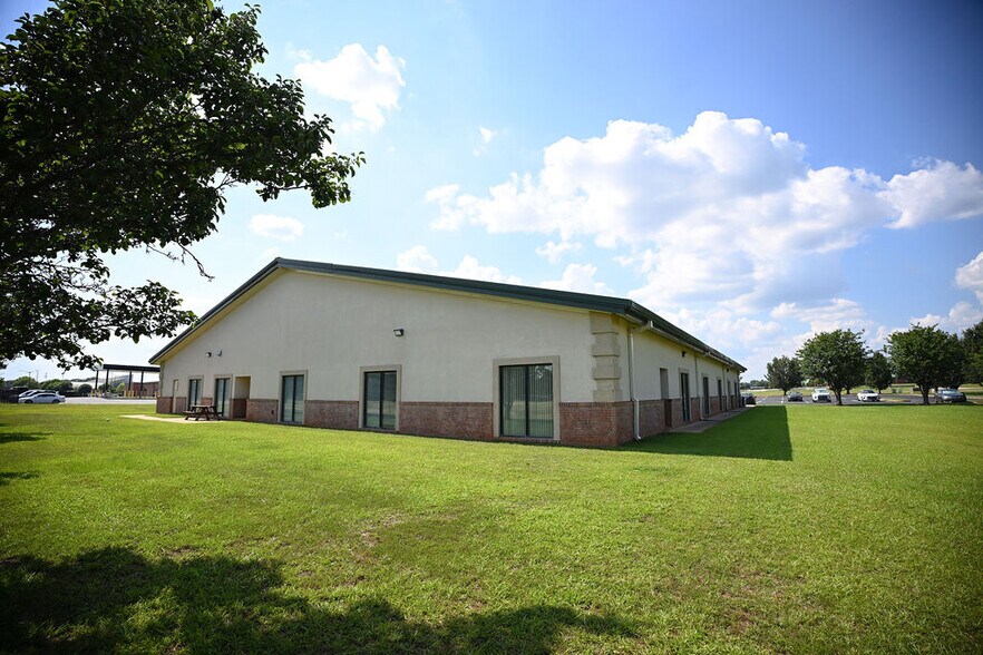More Photos Of 96 Cohen Walker Dr, Warner Robins Medical For Sale