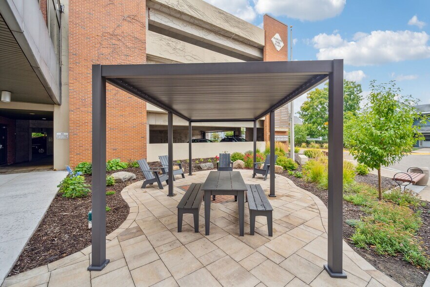 More Photos Of 570 Asbury St, Saint Paul Office For Lease