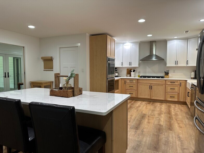 More Photos Of 10931 Telegraph Rd, Erie Flex For Sale