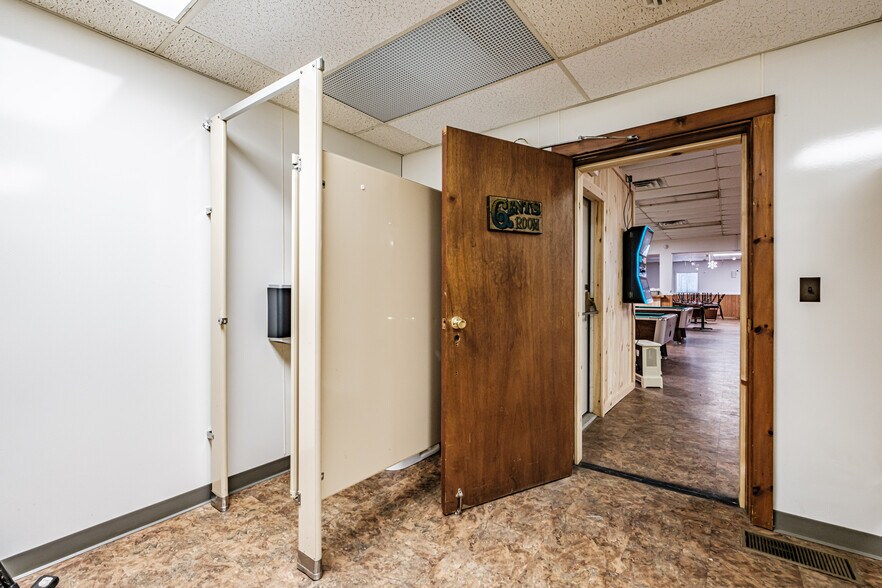 More Photos Of 184 Route 108, Rumford Freestanding For Sale