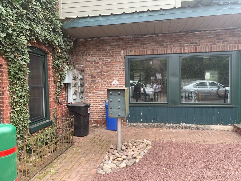 More Photos Of 6 Coryell St, Lambertville Storefront Retail Residential For Lease