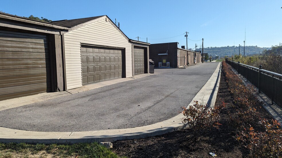 More Photos Of 1701-1709 Queen City Ave, Cincinnati Daycare Center For Sale